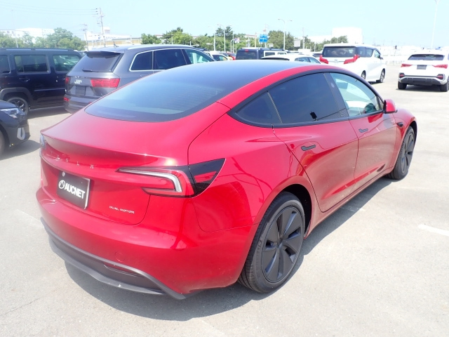 TESLA MODEL3 2024