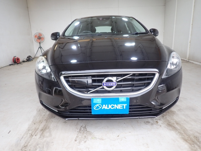 VOLVO V40 2014