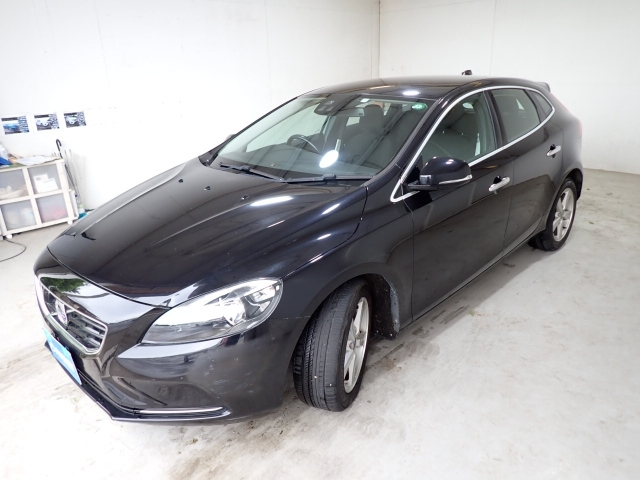 VOLVO V40 2014