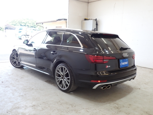 AUDI S4 2019