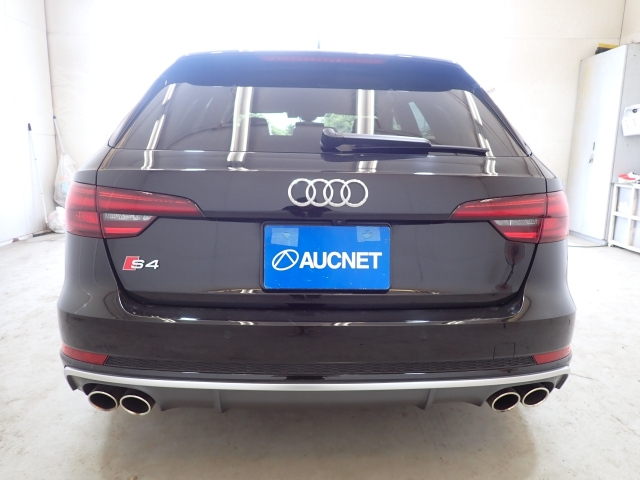 AUDI S4 2019
