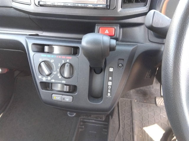 DAIHATSU MIRA E S 2018