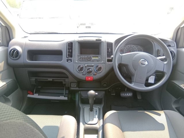 NISSAN AD 2020