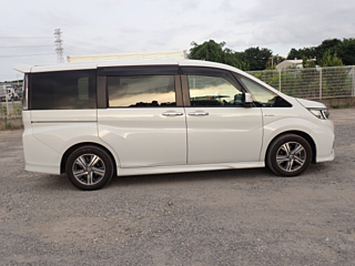HONDA STEP WAGON 2017