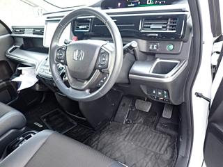 HONDA STEP WAGON 2017