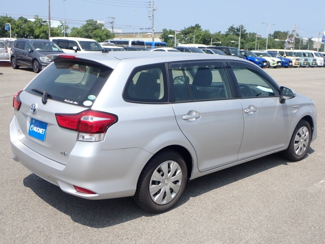 TOYOTA COROLLA FIELDER 2017