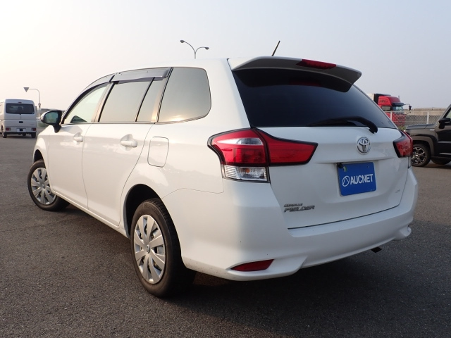 TOYOTA COROLLA FIELDER 2016