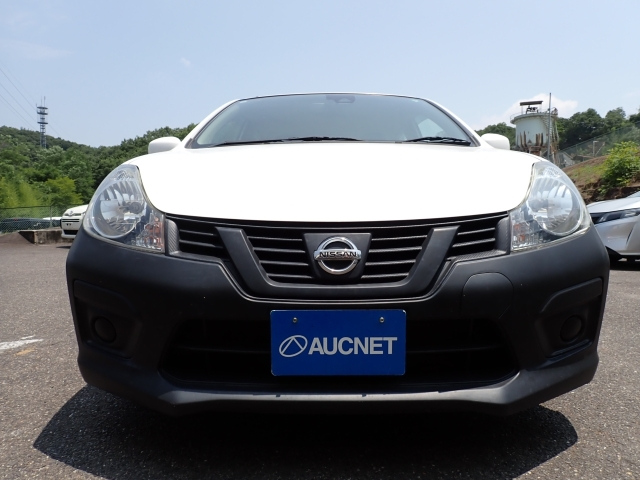 NISSAN AD 2020
