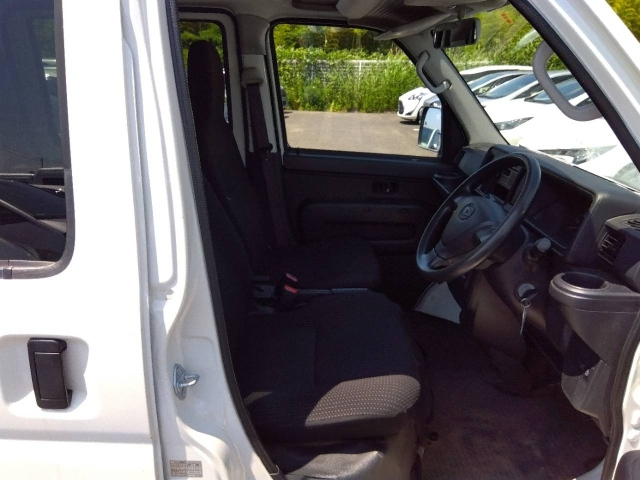 DAIHATSU HIJET VAN 2019