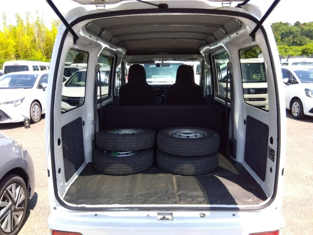 DAIHATSU HIJET VAN 2019