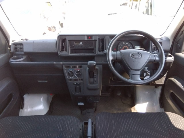 DAIHATSU HIJET VAN 2019