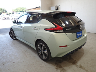 NISSAN LEAF 2018