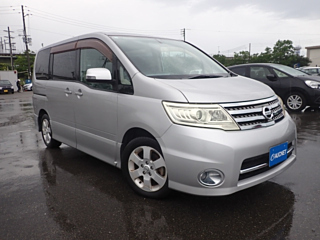 NISSAN SERENA 2010