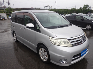 NISSAN SERENA 2010