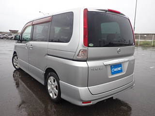 NISSAN SERENA 2010
