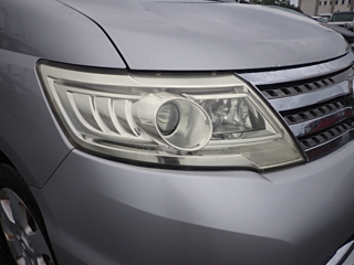 NISSAN SERENA 2010