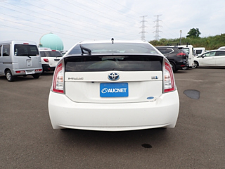 TOYOTA PRIUS 2012