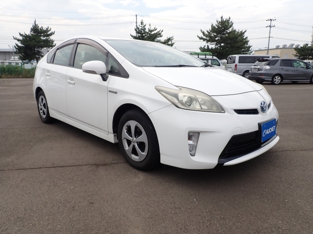TOYOTA PRIUS 2012