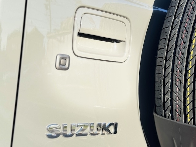 SUZUKI JIMNY 2025