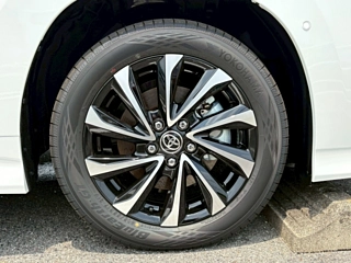 TOYOTA NOAH 2025