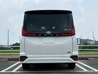 TOYOTA NOAH 2025