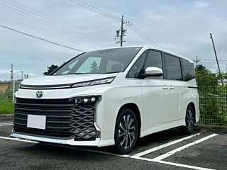 TOYOTA VOXY 2025