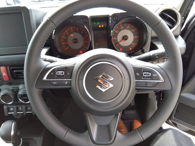 SUZUKI JIMNY 2025