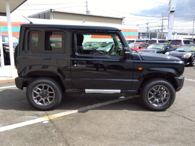 SUZUKI JIMNY 2025