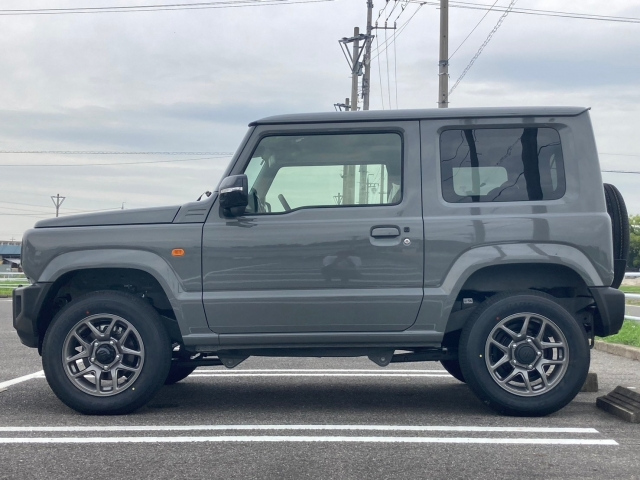 SUZUKI JIMNY 2025