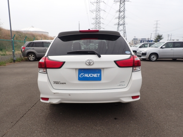 TOYOTA COROLLA FIELDER 2018