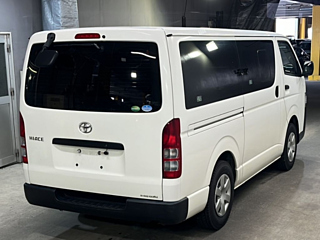 TOYOTA HIACE VAN 2020