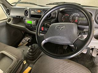 TOYOTA DYNA 2018