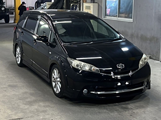 TOYOTA WISH 2010