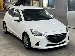 MAZDA DEMIO 2017