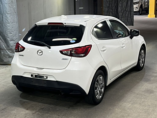 MAZDA DEMIO 2017