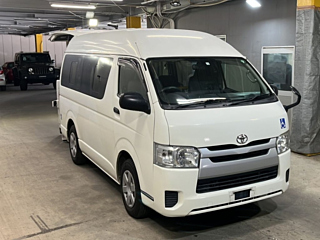 TOYOTA HIACE VAN 2017