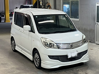 SUZUKI SOLIO 2011