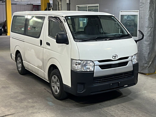 TOYOTA HIACE VAN 2020