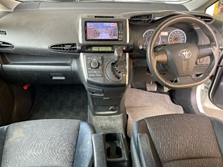 TOYOTA WISH 2012