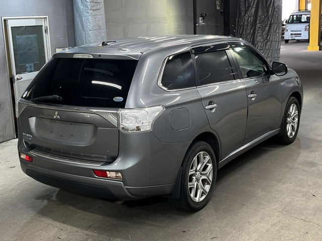 MITSUBISHI OUTLANDER PHEV 2014