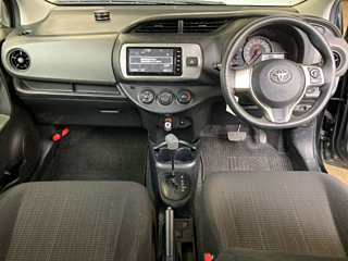 TOYOTA VITZ 2016