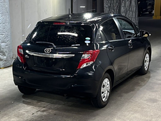 TOYOTA VITZ 2016
