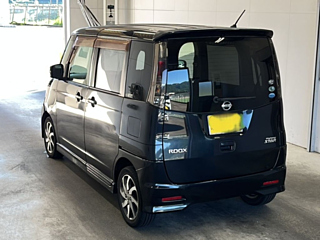 NISSAN ROOX 2011