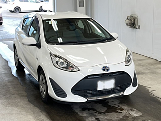 TOYOTA AQUA 2020
