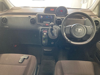 TOYOTA PORTE 2014