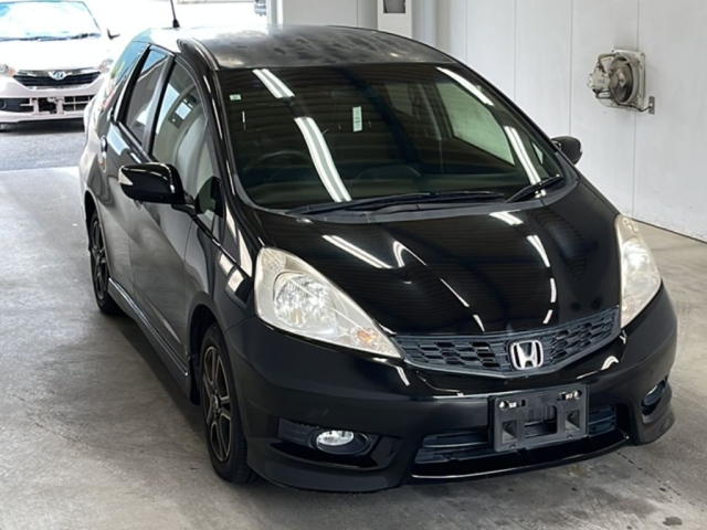 HONDA FIT SHUTTLE 2013