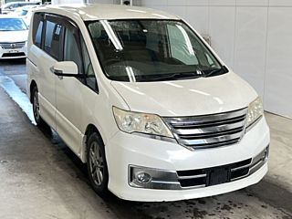 NISSAN SERENA 2011