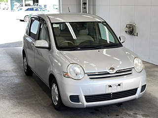 TOYOTA SIENTA 2010