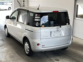 TOYOTA SIENTA 2010