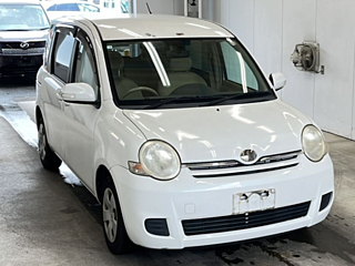 TOYOTA SIENTA 2010